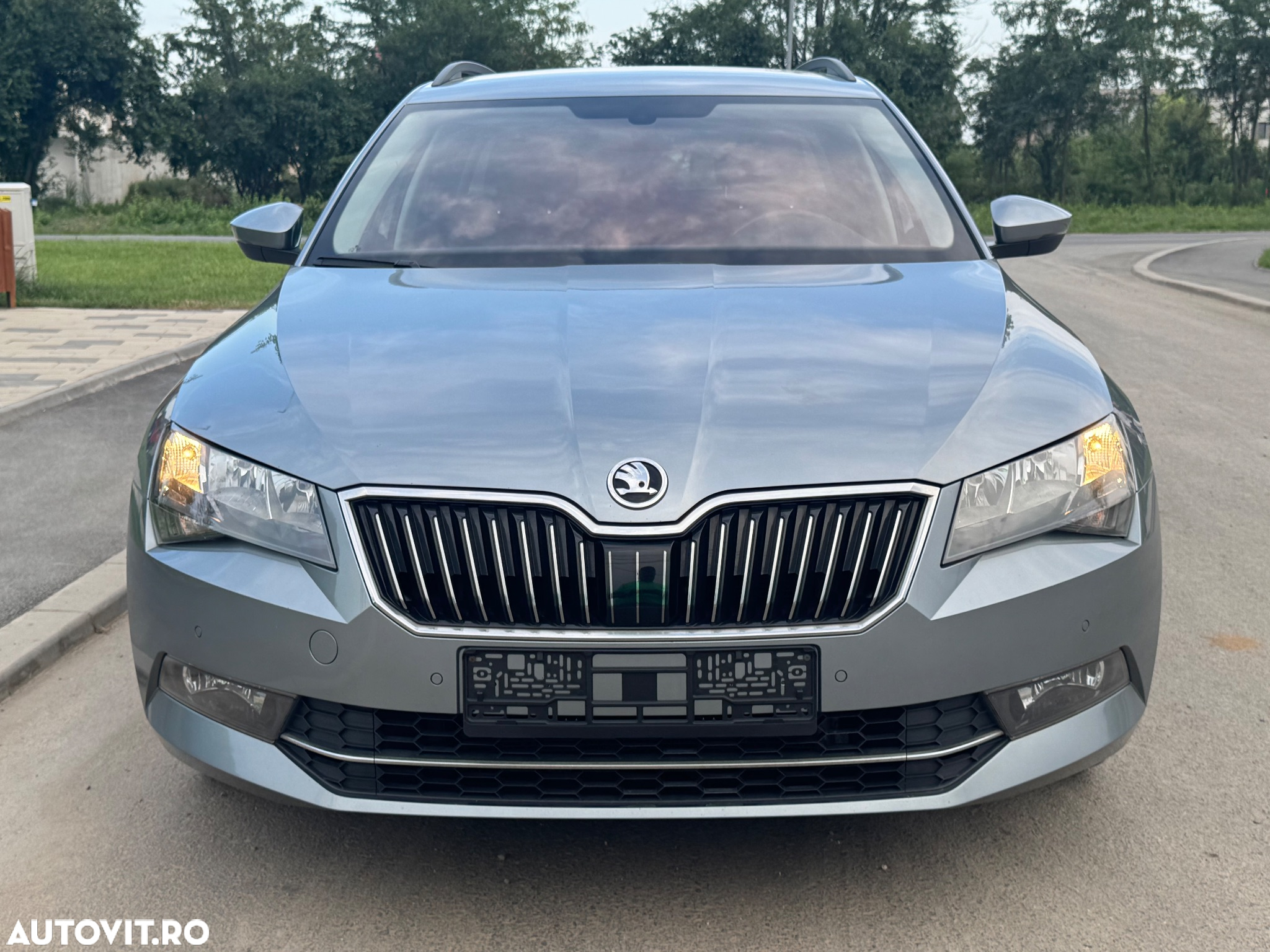 Skoda Superb Combi 1.5 TSI DSG Ambition - 2