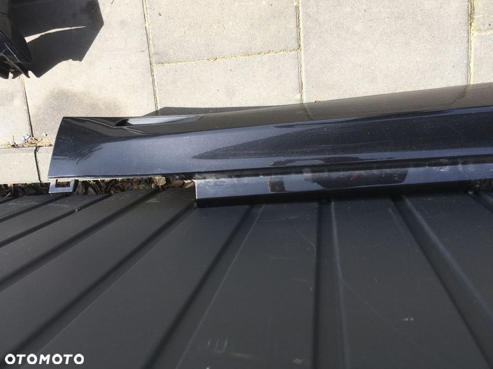 PRAWA LISTWA PROGOWA BMW X5 G05 475 - 10