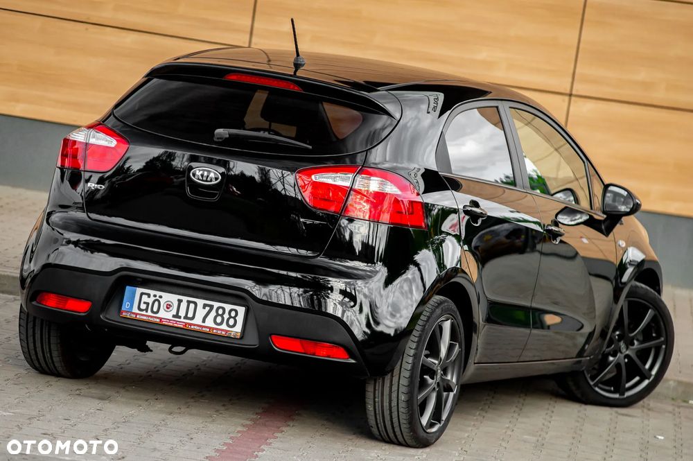 Kia Rio 1.2 Dream Team Edition - 16