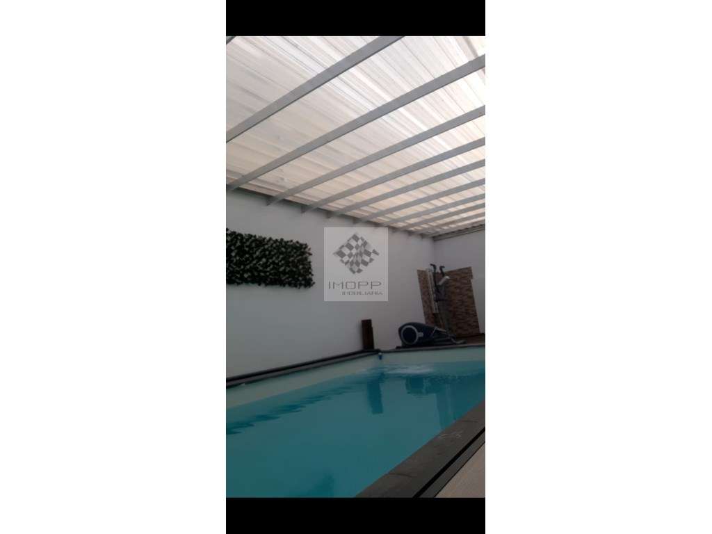 Moderna Moradia T4 com piscina Póvoa Santa Iria - Grande imagem: 3/32