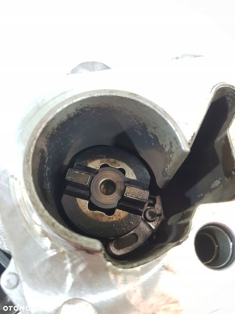 pompa vacum 146502327r renault nissan dacia 1.5 dci - 8