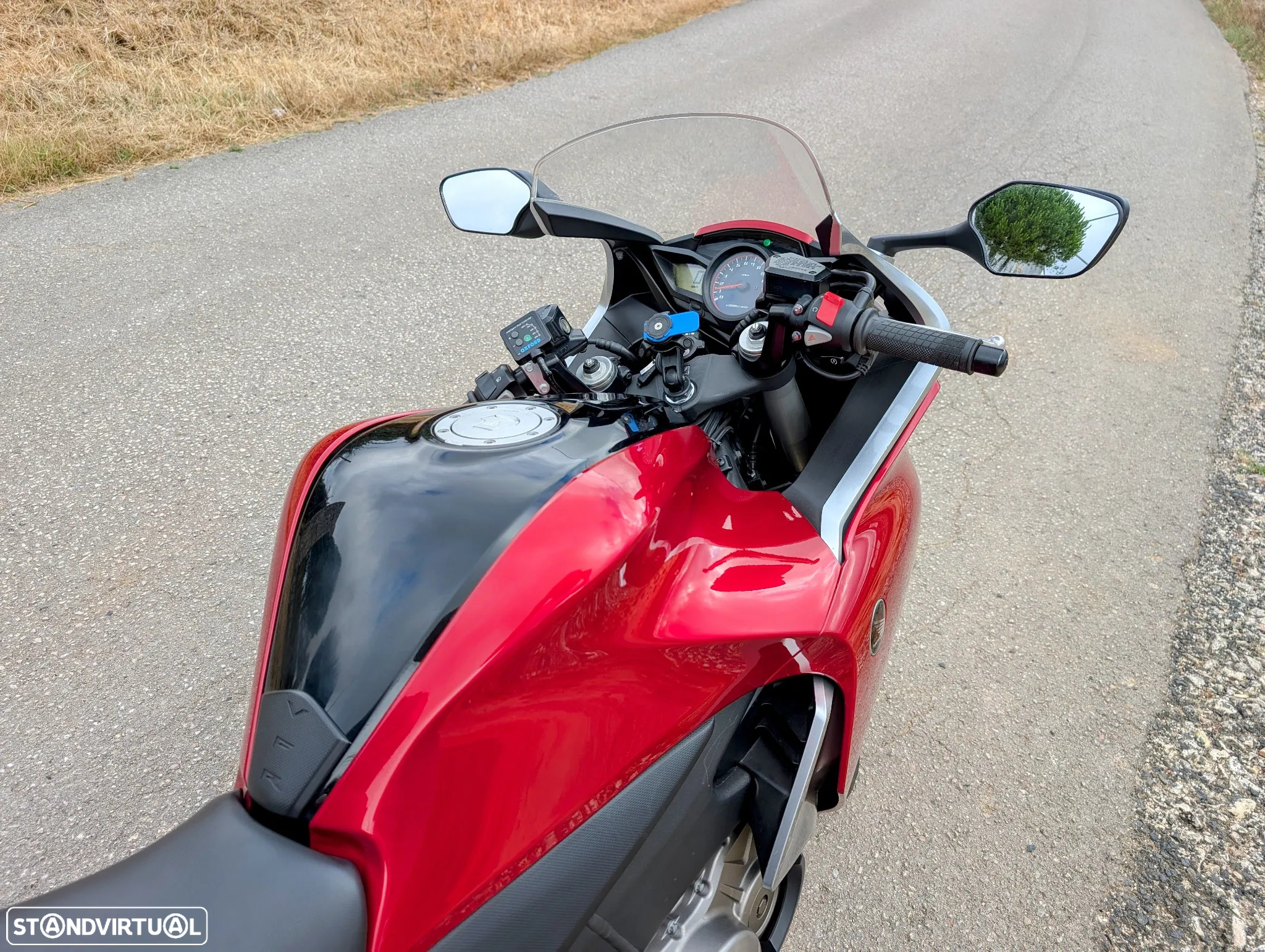 Honda VFR 1200F - 8