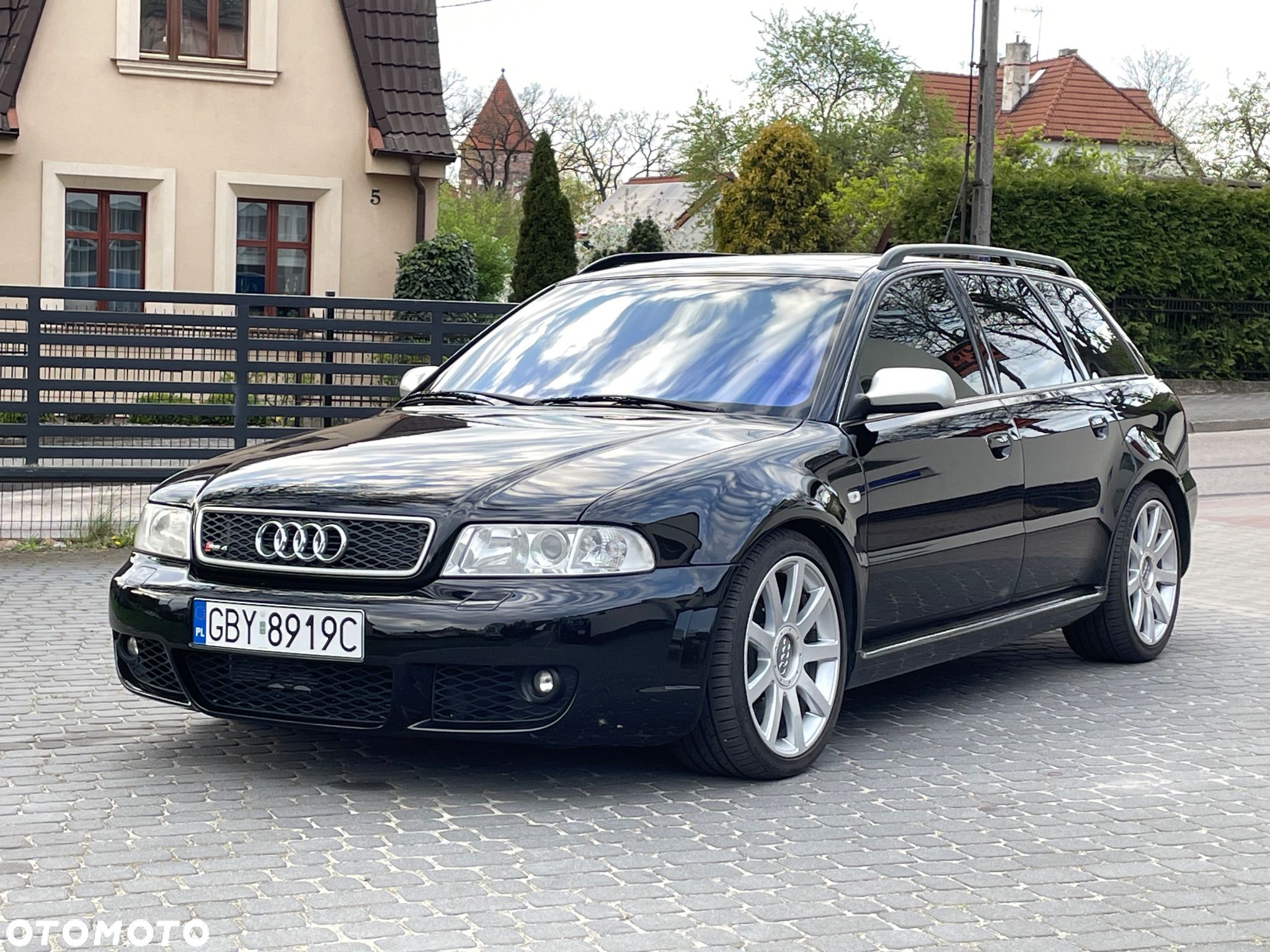 Audi RS4 Avant 2.7 Quattro - 1