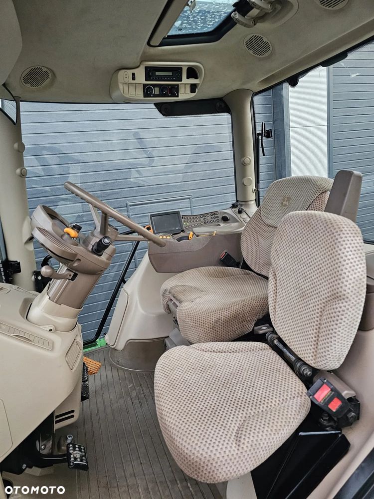 John Deere 6210R - 10