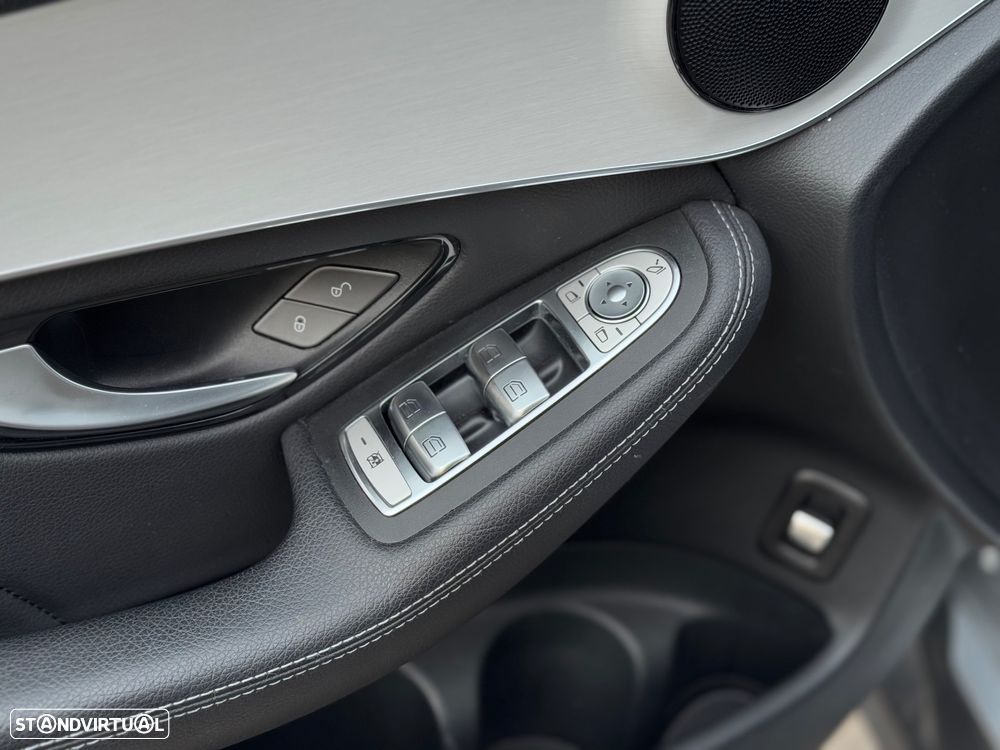 Mercedes-Benz GLC 300 de 4Matic 9G-TRONIC AMG Line - 27