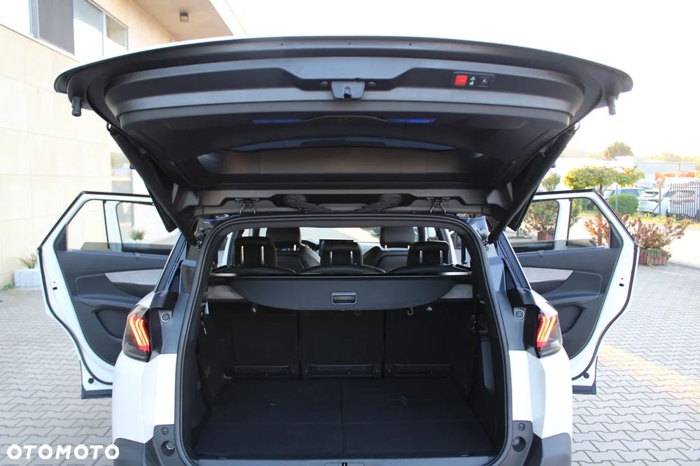 Peugeot 5008 PureTech 130 EAT8 Stop & Start GT - 30