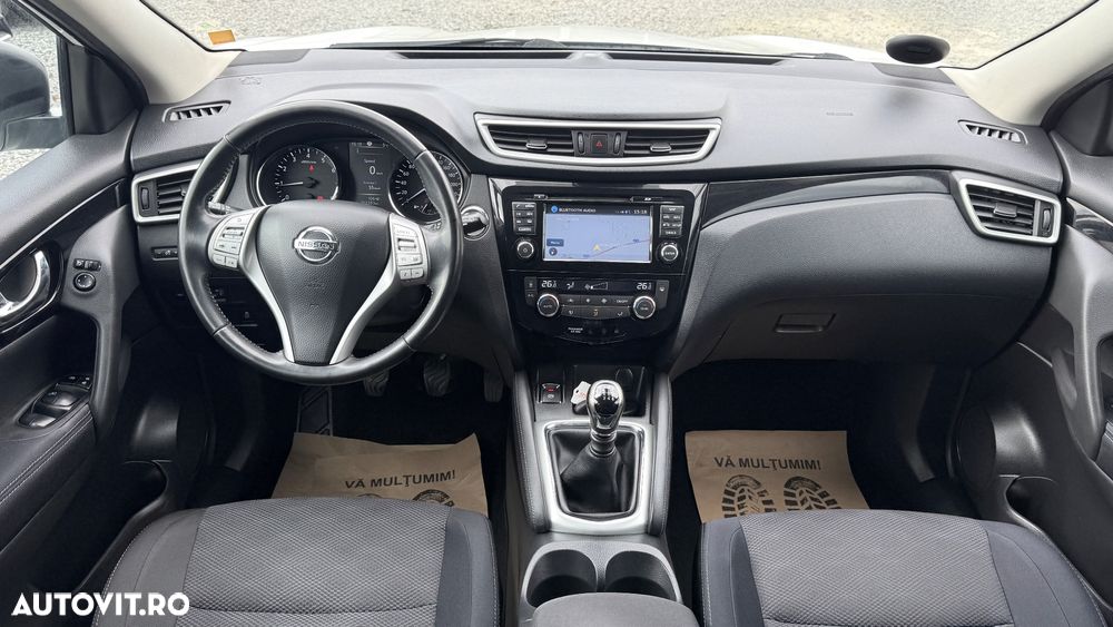 Nissan Qashqai 1.6 DIG-T N-Connecta - 11