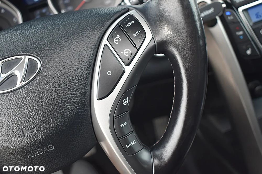 Hyundai i30 1.6 D Premium - 31