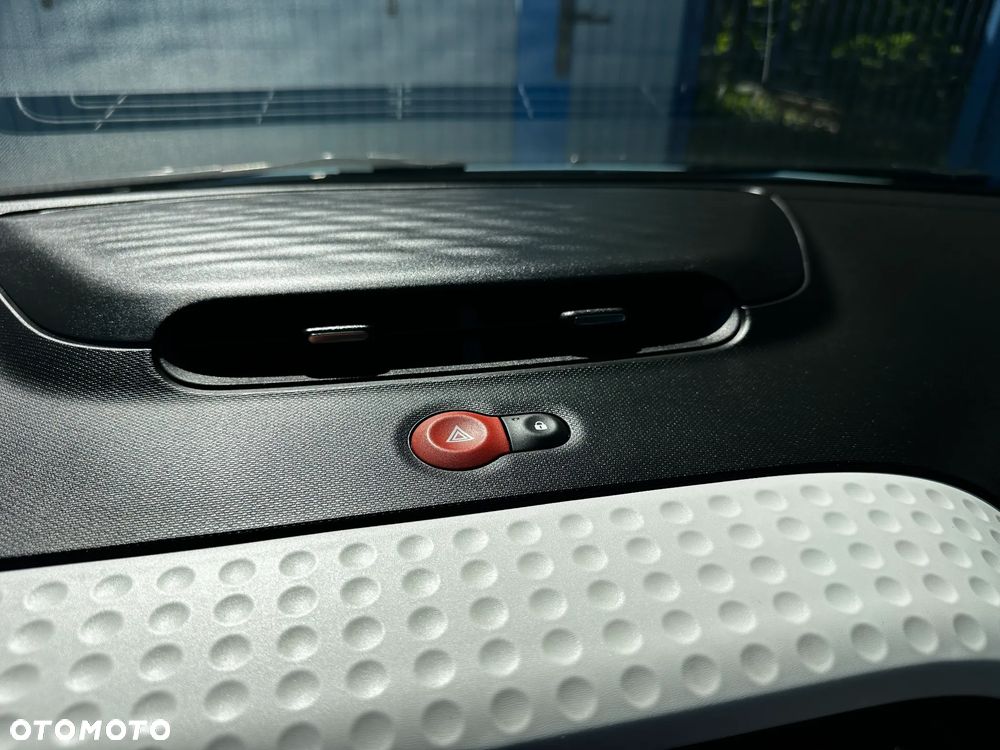 Renault Twingo SCe 75 Signature - 28