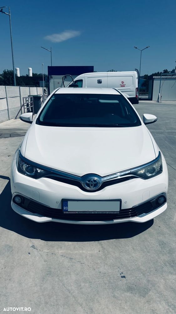 Toyota Auris - 1