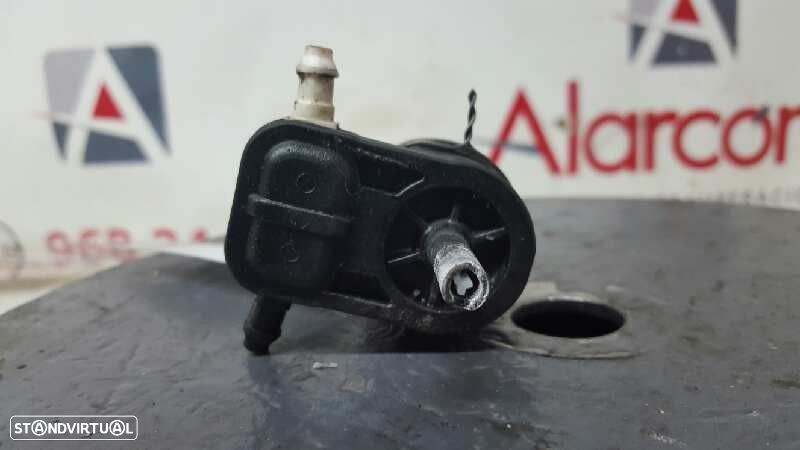BOMBA LIMPA VIDROS AUDI A3 SPORTBACK (8P) 2.0 TDI AMBITION (DPF) - 4