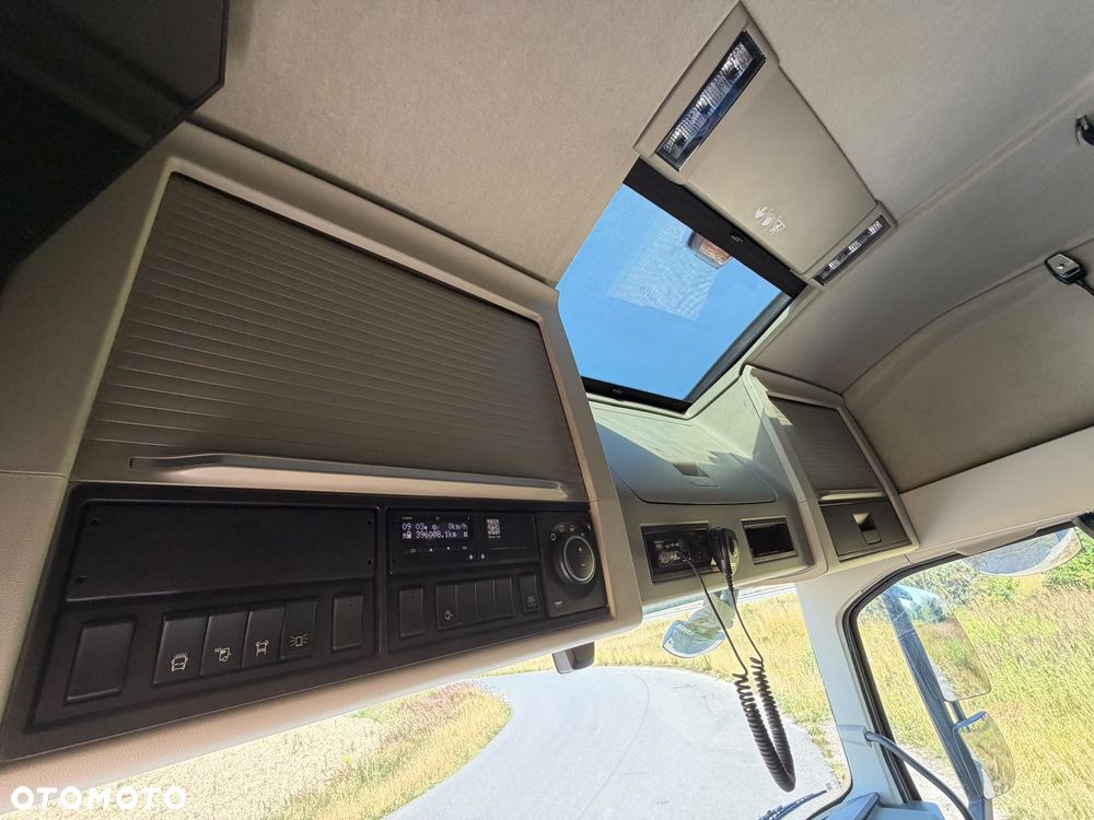 Volvo FH - 18