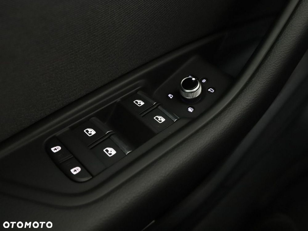 Audi A4 Limousine 35 TFSI mHEV S tronic - 35