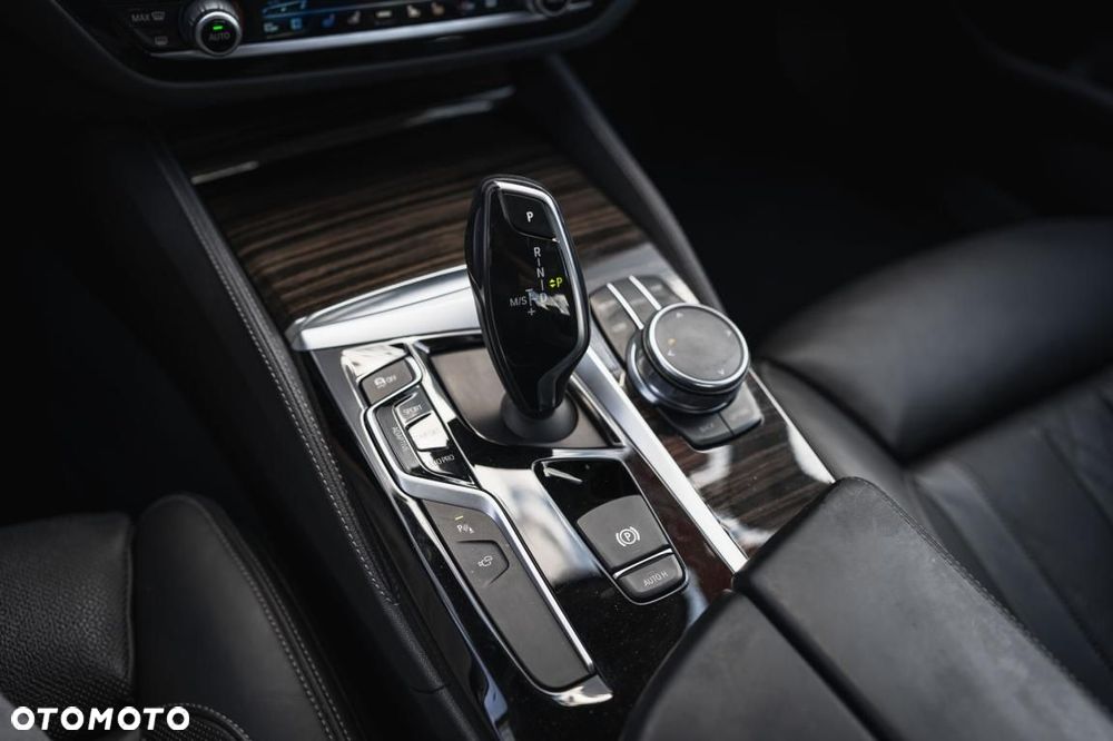 BMW Seria 5 - 23