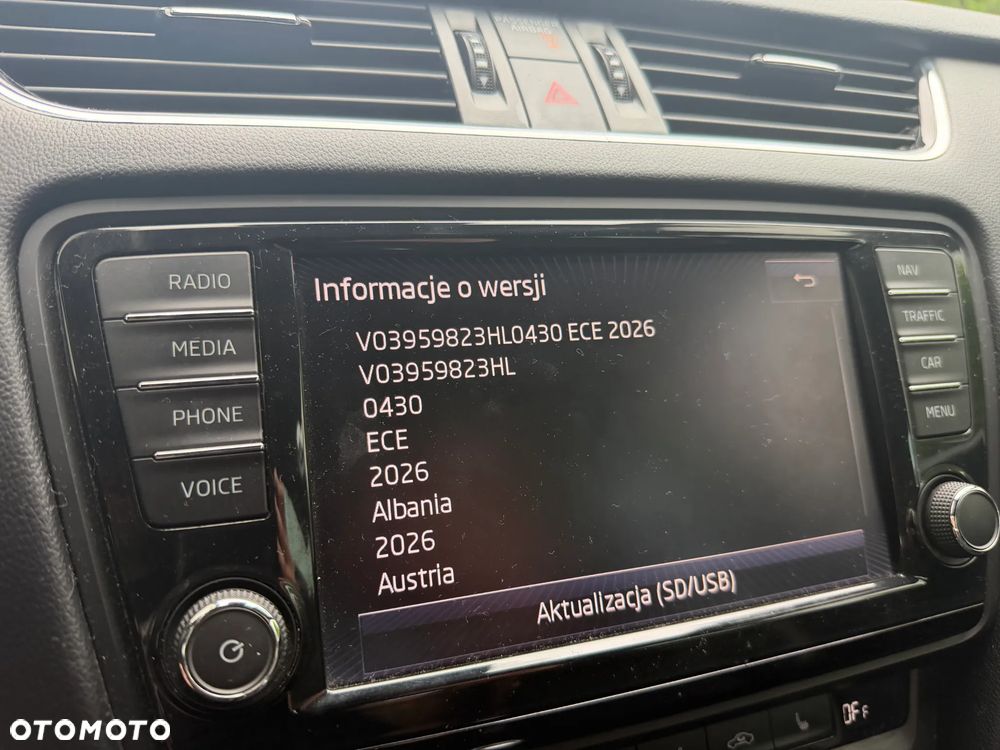 Skoda Octavia 2.0 TDI RS DSG - 29