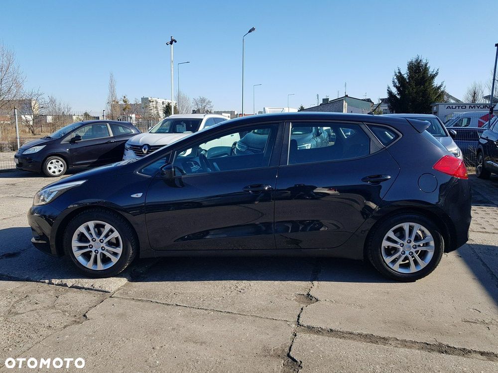 Kia Ceed - 8