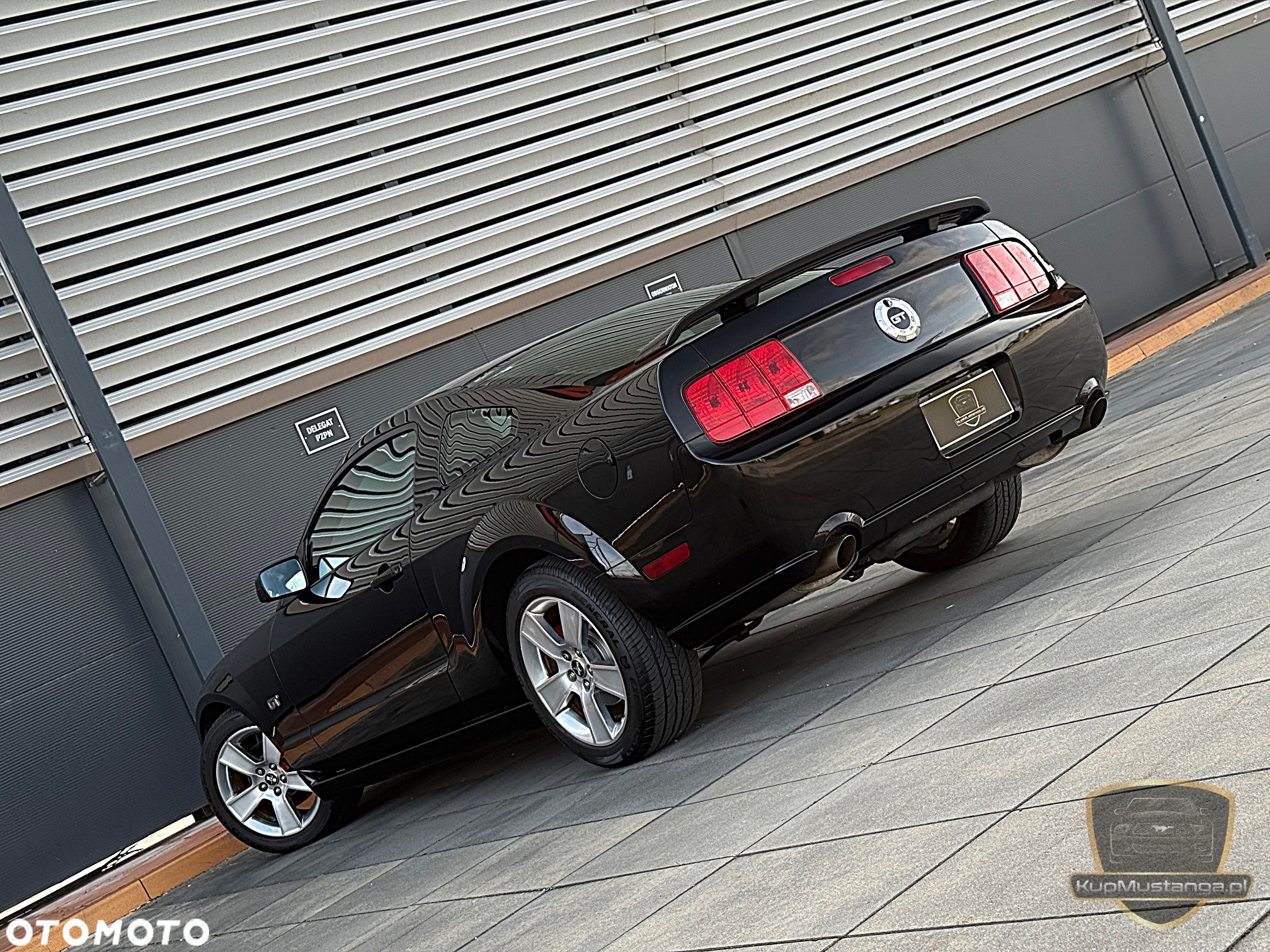 Ford Mustang - 22