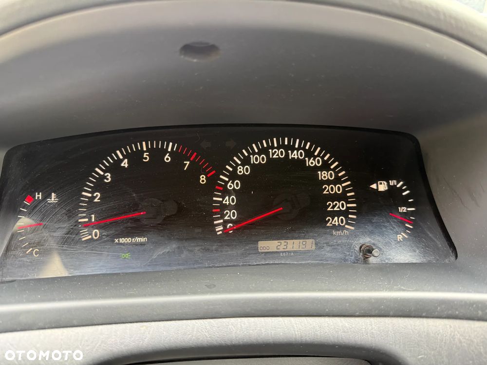 Toyota Corolla Verso - 29