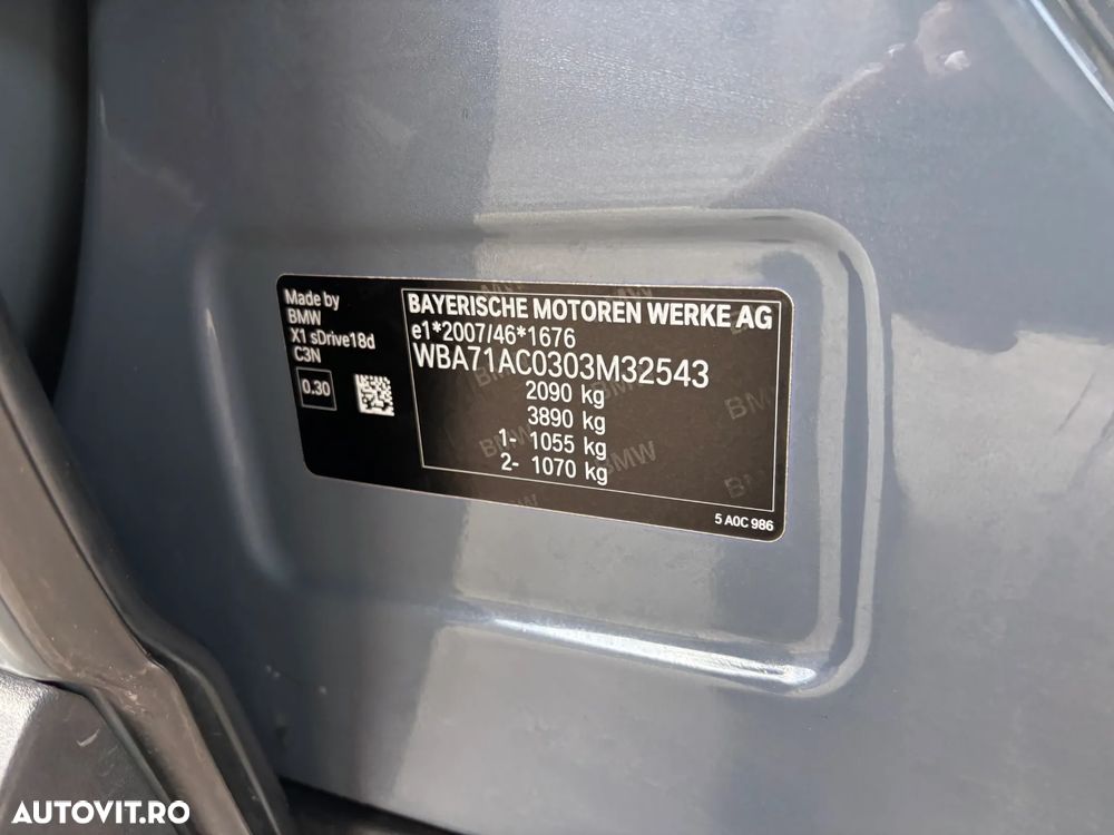 BMW X1 sDrive18d xLine - 38