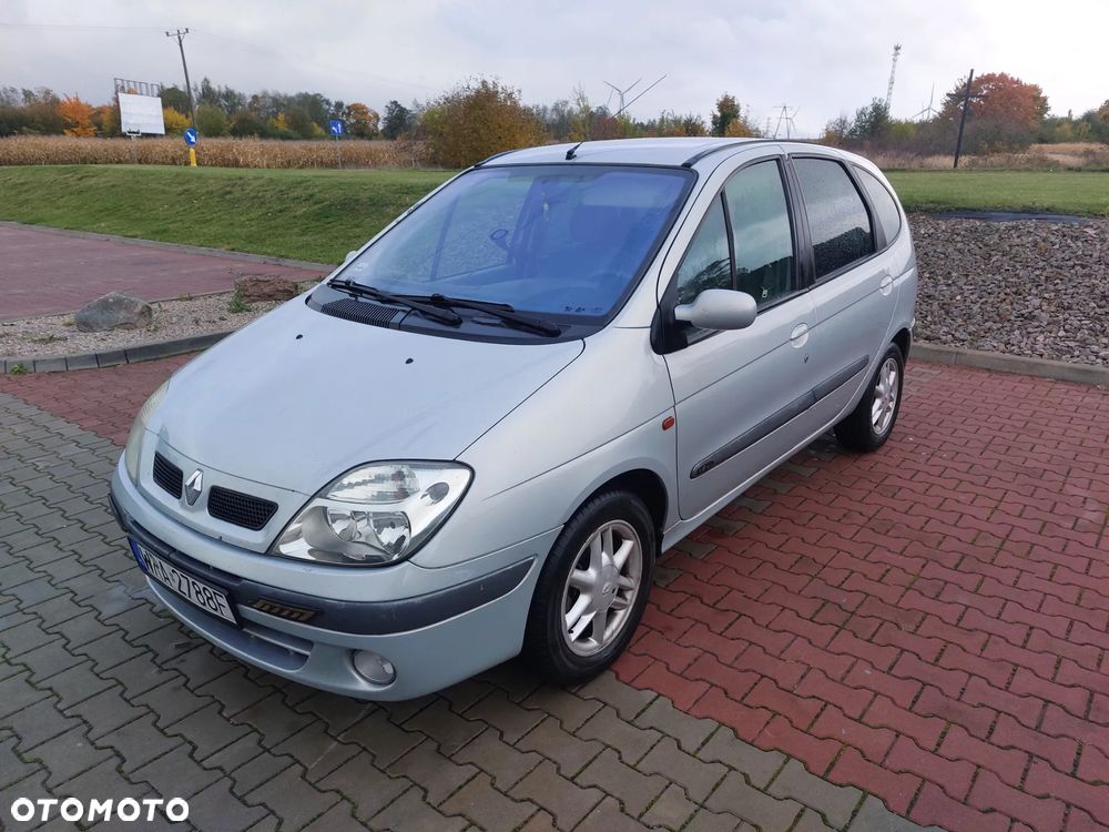 Renault Scenic - 1