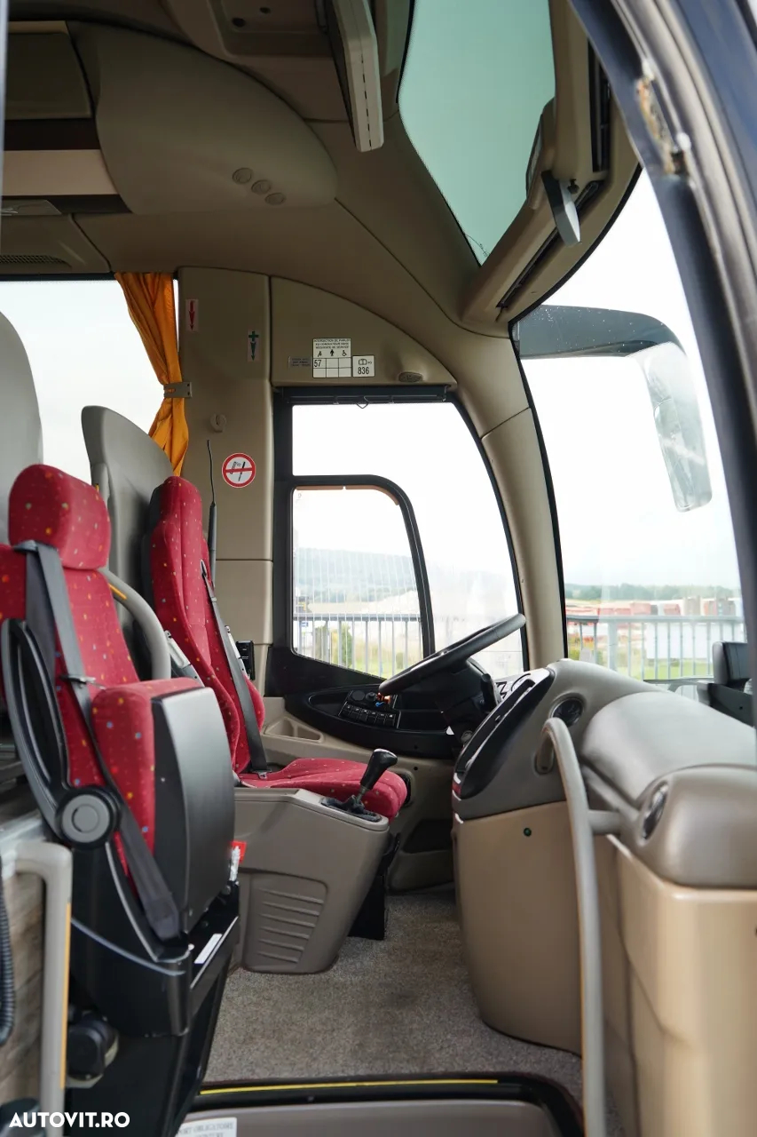 Iveco MAGELYS / EURO 6 / SUPER STARE / TURIST / MANUALĂ / KILOMETRAJ 293.000 km / IMPORTAT DIN FRANȚA / CONTRACT POST-SERVICE / - 22