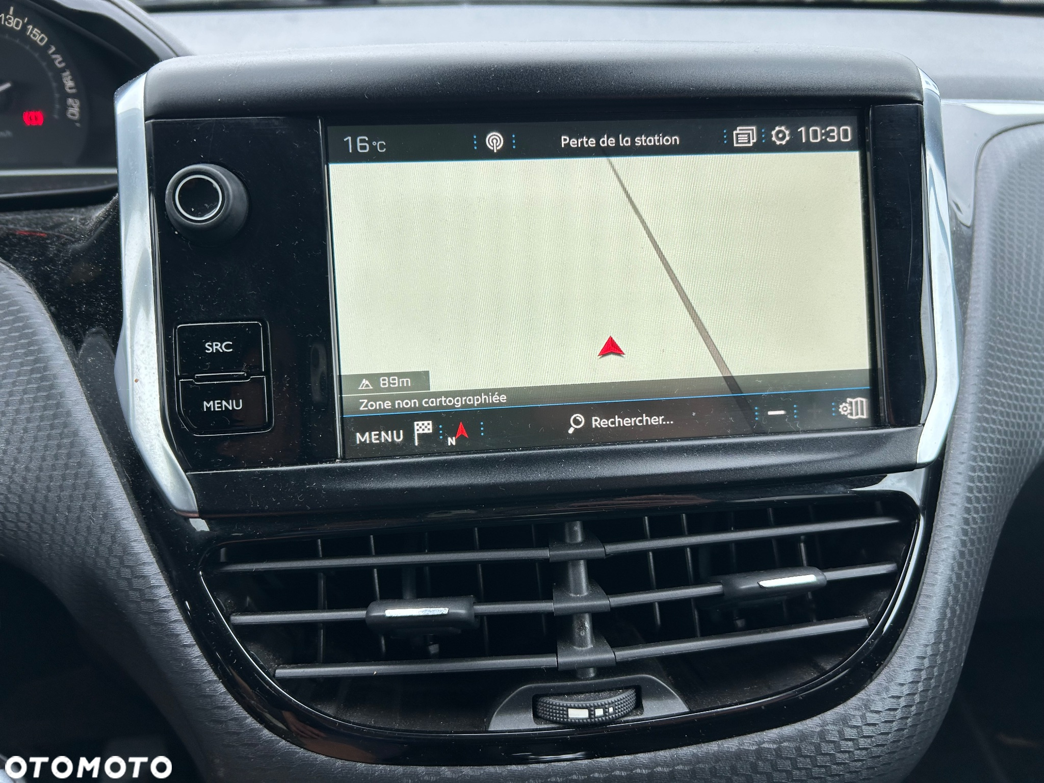 Peugeot 208 - 18