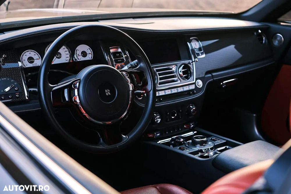 Rolls-Royce Wraith - 3