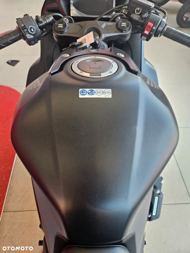 Honda CBR - 12
