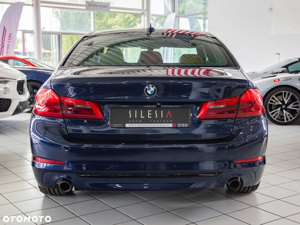 BMW Seria 5 530i xDrive - 5