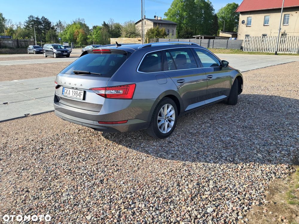 Skoda Superb 1.5 TSI Ambition DSG - 4
