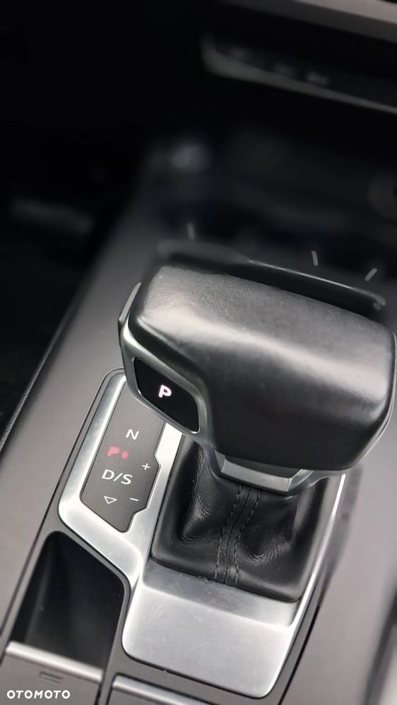 Audi A4 Avant 35 TFSI S tronic design - 14