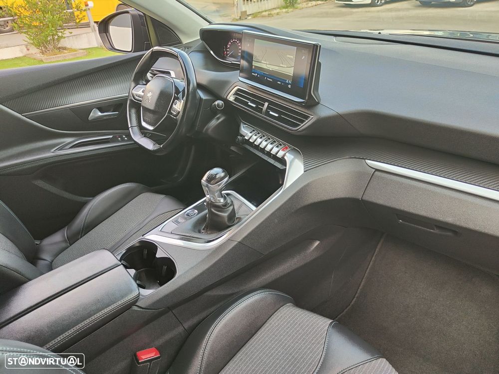 Peugeot 3008 1.5 BlueHDi Allure - 24