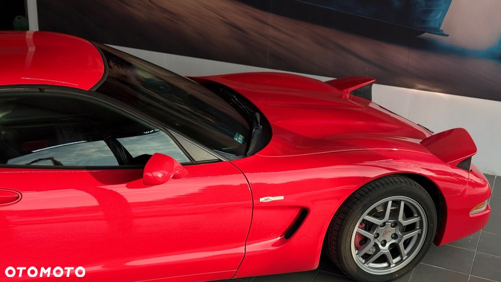 Chevrolet Corvette - 6