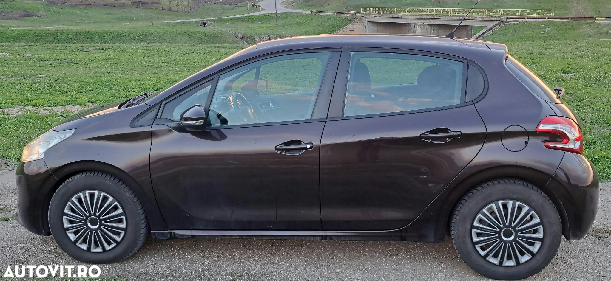 Peugeot 208 1.4 VTi Access - 4