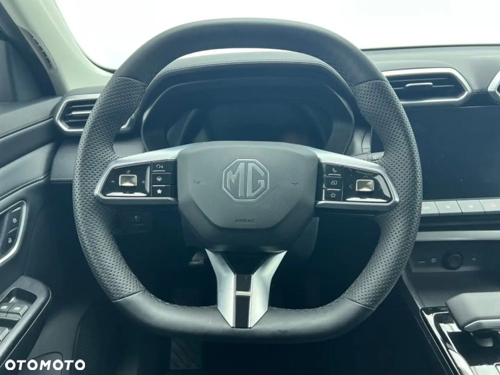 MG ZS 1.5 HEV+ Exclusive - 12