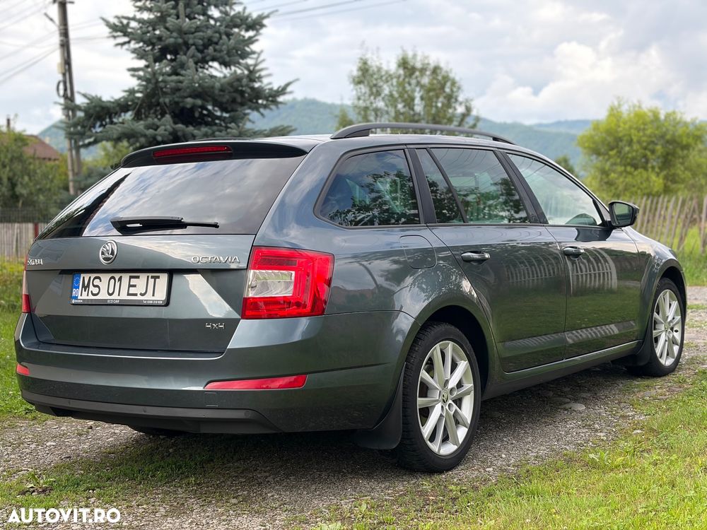 Skoda Octavia 2.0 TDI DSG 4X4 Style - 10