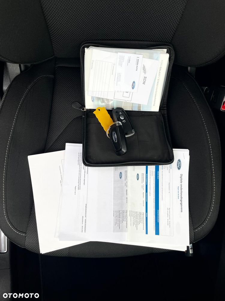 Ford S-Max - 10