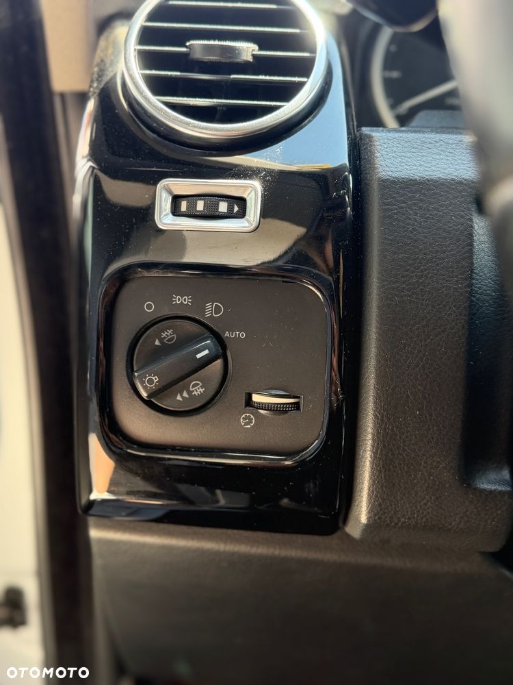 Land Rover Discovery - 19