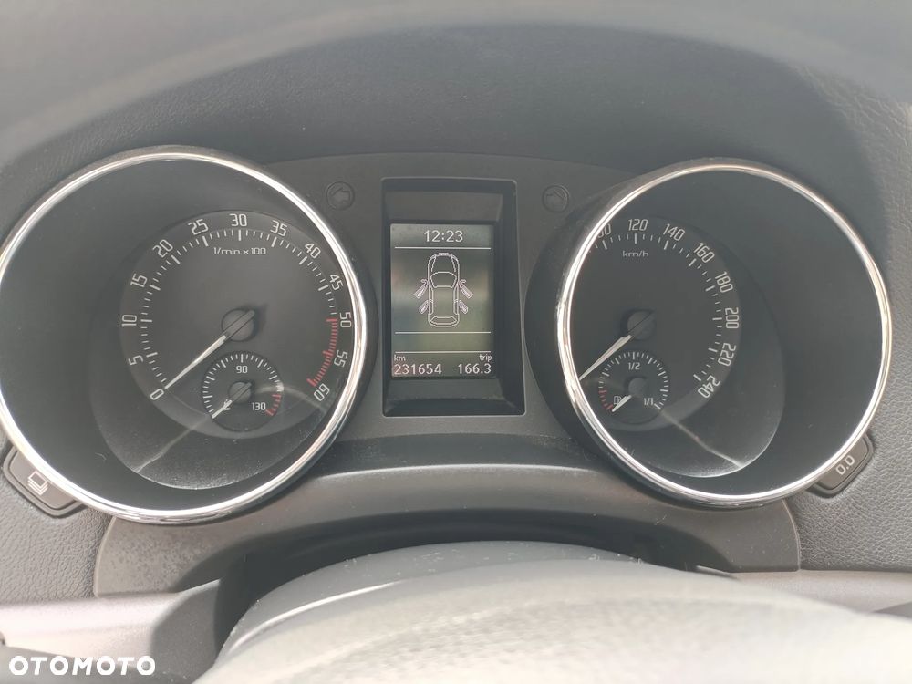 Skoda Yeti 2.0 TDI SCR 4x2 Active - 26