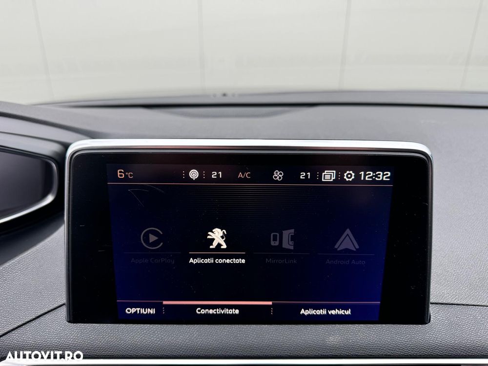 Peugeot 3008 1.2 PureTech Turbo S&S GT-Line - 19