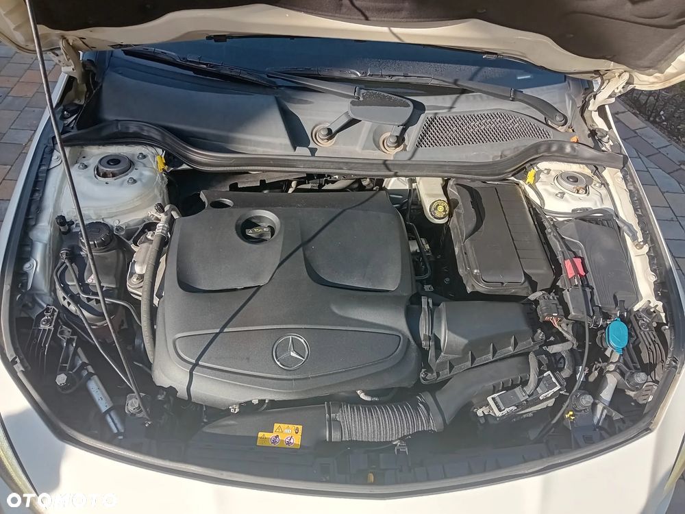 Mercedes-Benz Cla 2017 photo 2
