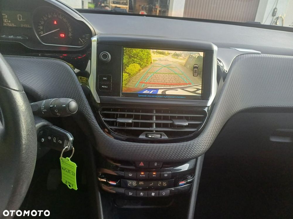 Peugeot 2008 1.5 BlueHDi Style - 9