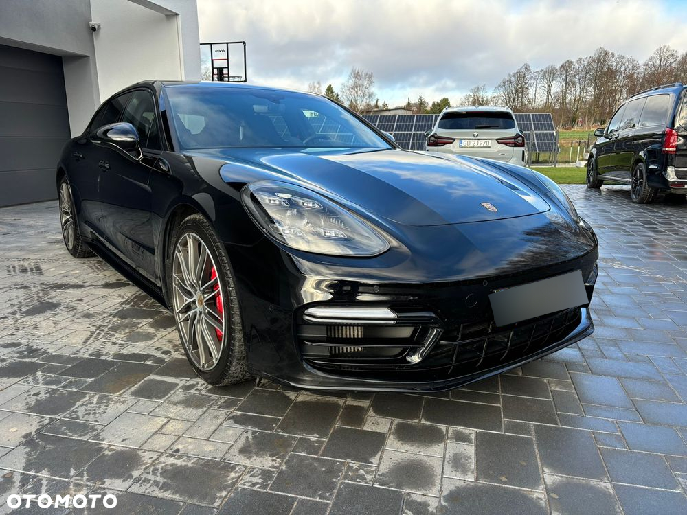 Porsche Panamera GTS Sport Turismo - 3