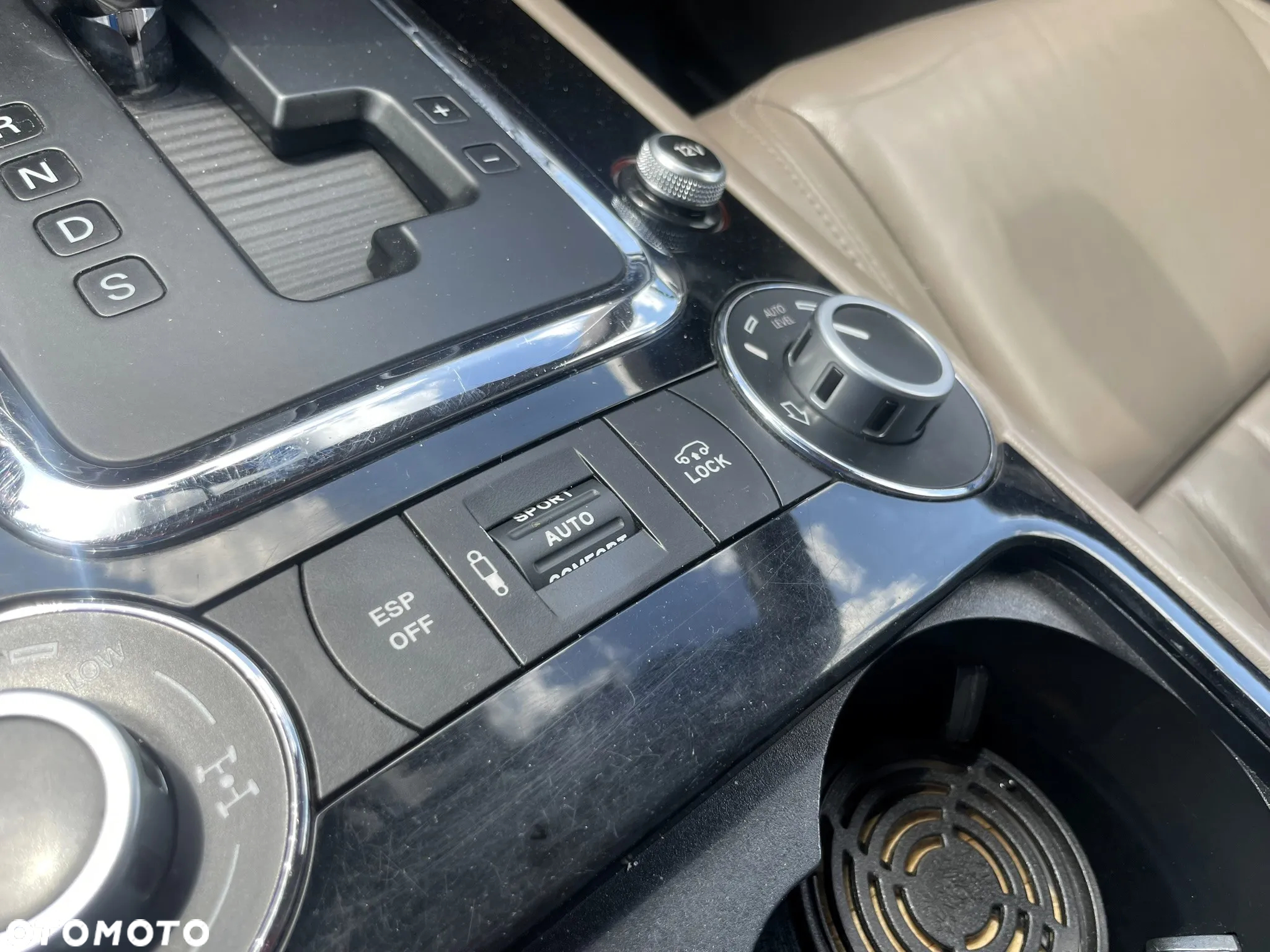 Volkswagen Touareg 4.2 V8 Automatik Individual - 38
