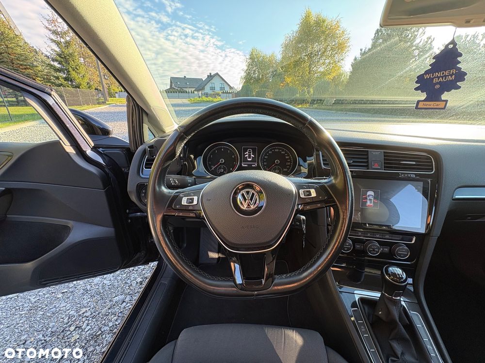 Volkswagen Golf - 12