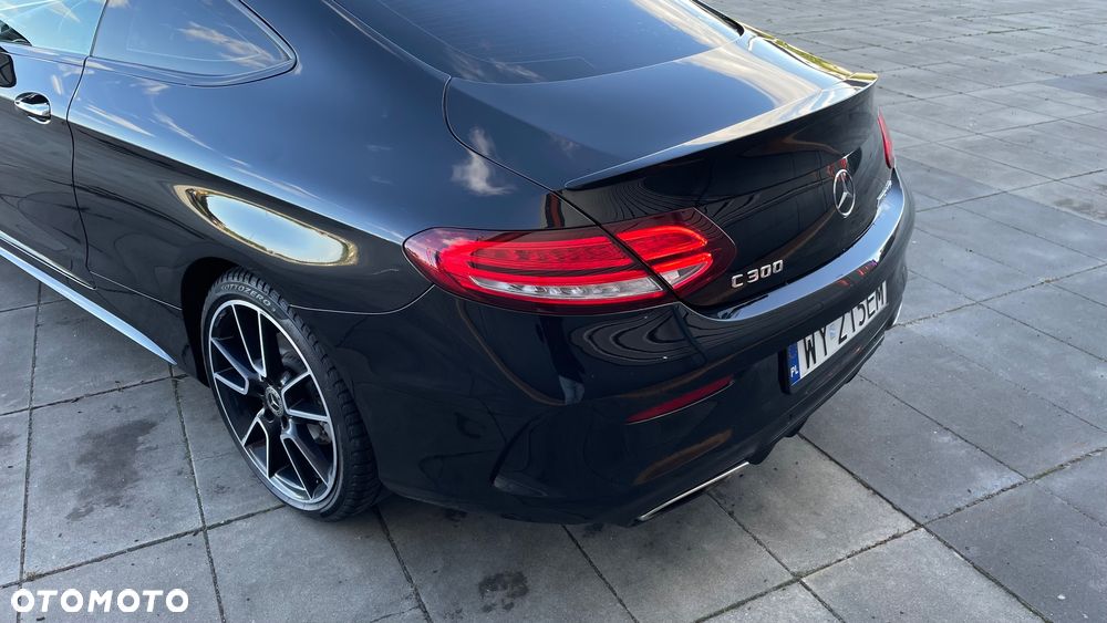 Mercedes-Benz Klasa C 300 9G-TRONIC AMG Line Plus - 12