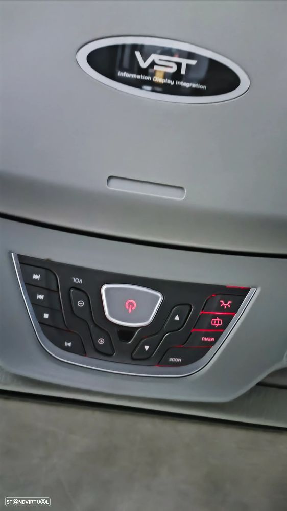 Land Rover Discovery TD V6 Aut. HSE - 4