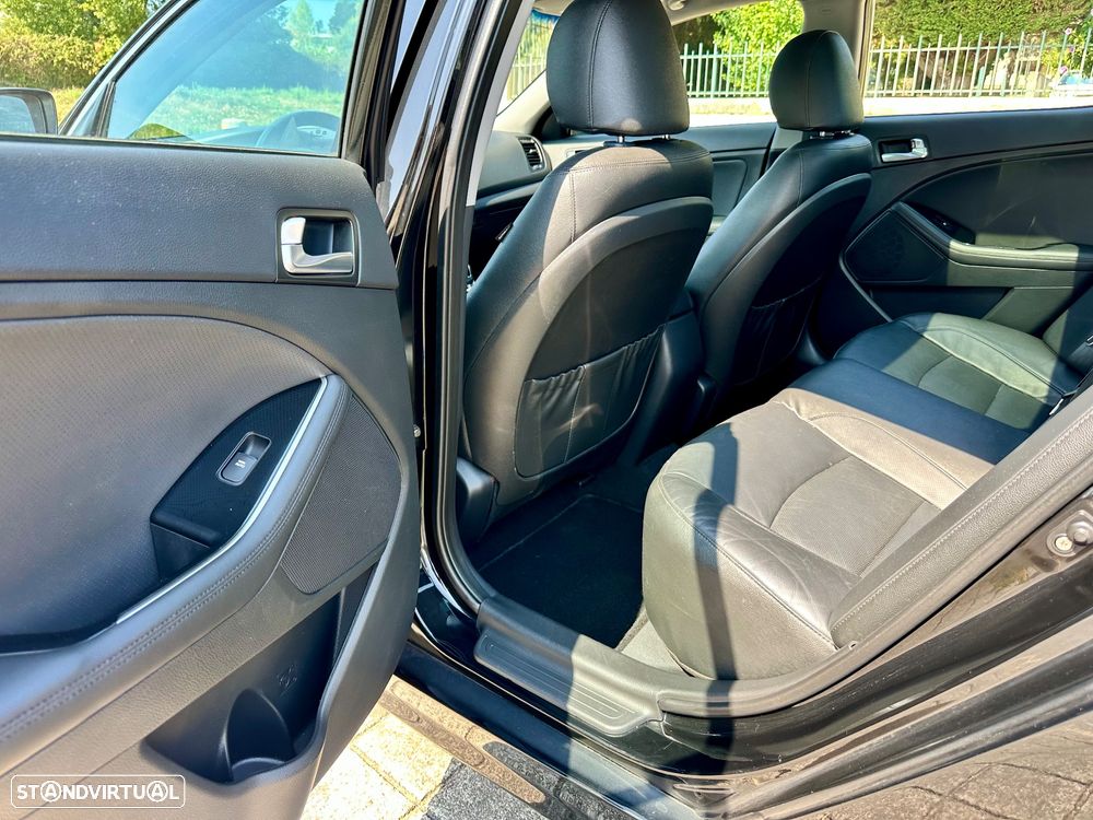 Kia Optima 1.7 CRDI TX - 25