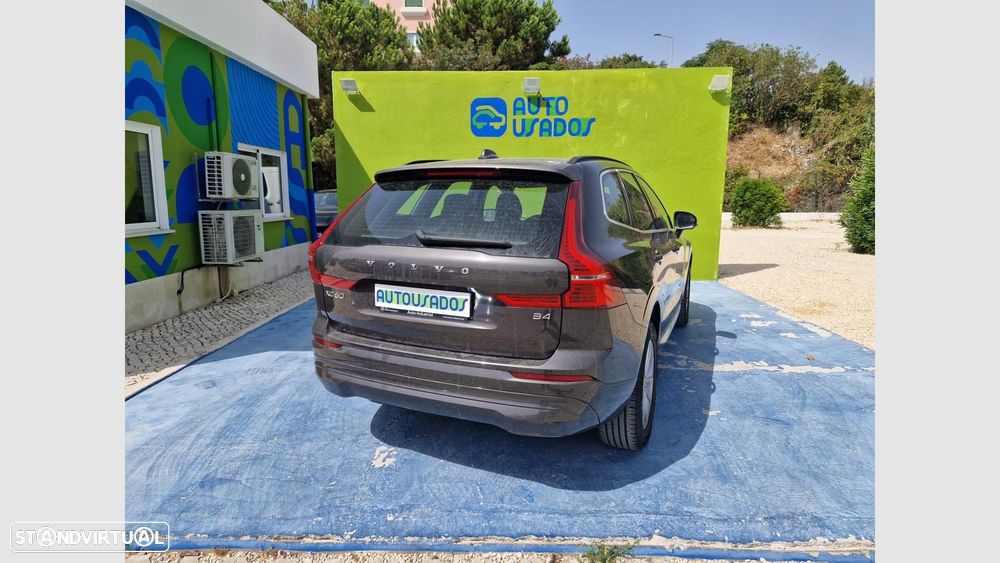 Volvo XC 60 2.0 B4 Momentum Plus - 8