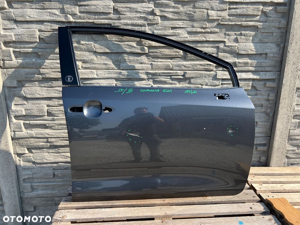 Toyota Corolla E21 - drzwi przód przednie prawe - 2